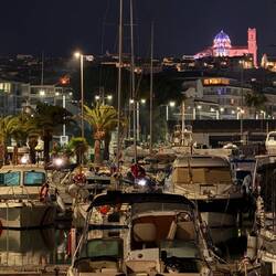 genießen die Abendstimmung im Hafen ...