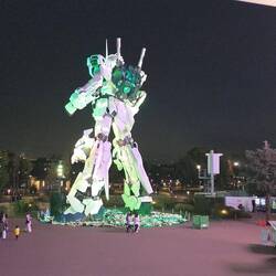 Robotertstatue