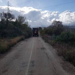 Unterwegs auf alten Service-Wegen neben der Autobahn