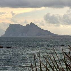 ...mit diesem Blick auf Gibraltar