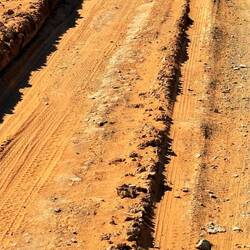 Es hat letzte Woche noch stark geregnet. Das sieht man noch an den Spuren