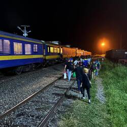 Aus- und Einstieg abseits des Bahnsteigs