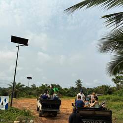 Eine Stunde Fahrt bis zum Camp