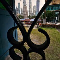 Alt trifft neu - mega Ausblick aus dem Holzhaus.