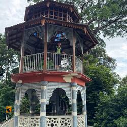 These little lookout towers were all over the island. I liked them. Would have been good to camp in!