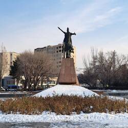 Vardan Mamikonyan Statue