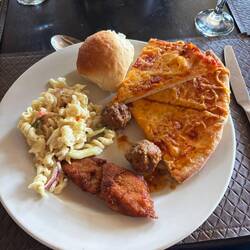 Tolles Mittagessen, war alles Mega lecker.