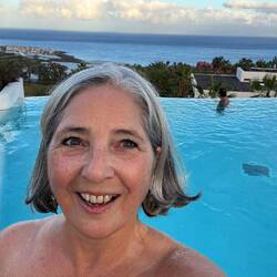 Heute Früh im 8:30 Uhr haben wir den Pool für uns.