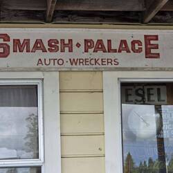 This place is at the start of the ride.