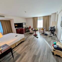 Nice sized hotel room at the Diplomatic.