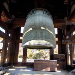 Glocke aus dem frühen 13. Jahrhundert