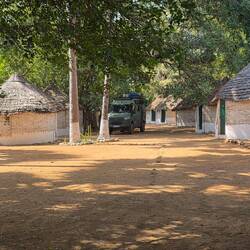 Small straw bungalows Africa. Style (a bed and that is enough)