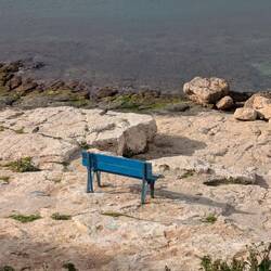 Und statt Parkbänken gibt es Meerbänke