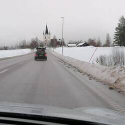 Der vollbesetzte Allradler der