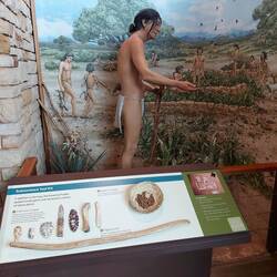 Ausstellung und Film angeschaut.