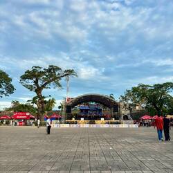 Die Bühne am Nachmittag