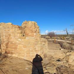 Hier haben Sie mal einen Turm gebaut, wahrscheinlich zur Kommunikation.
