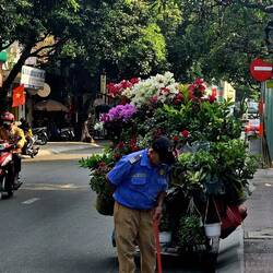 That's a floral shop - on a scootet
