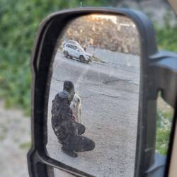 Alex schliesst überall neue Freundschaften.