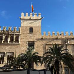 In Valencia besichtigen wir die Lonja de la Seda - die ehemalige Seidenbörse ...