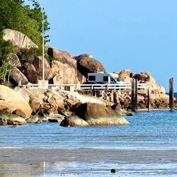 Geoffrey Bay, Wohnmobilstellplatz am Meer