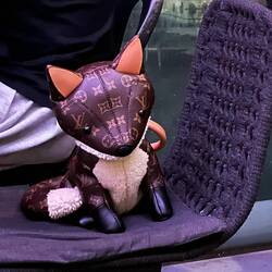 🤭was es so alles gibt, so ne Handtasche braucht man schon, oder?