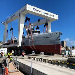 Die Ocean Warrior, das Flagschiff der Meeresschutzorganisation Sea Shepherds wurde überholt..