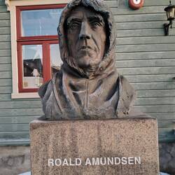 Erster Mensch am Südpol