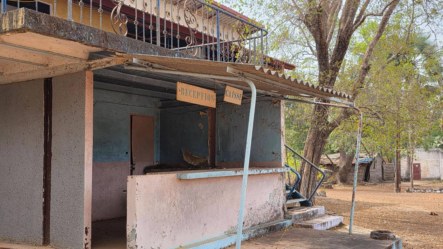 Totally dilapidated Simenti lodge. In the 90ies this was booked out