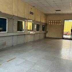 Schalter hinter Gittern