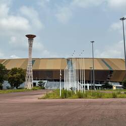 Das verfallende Nationalstadion
