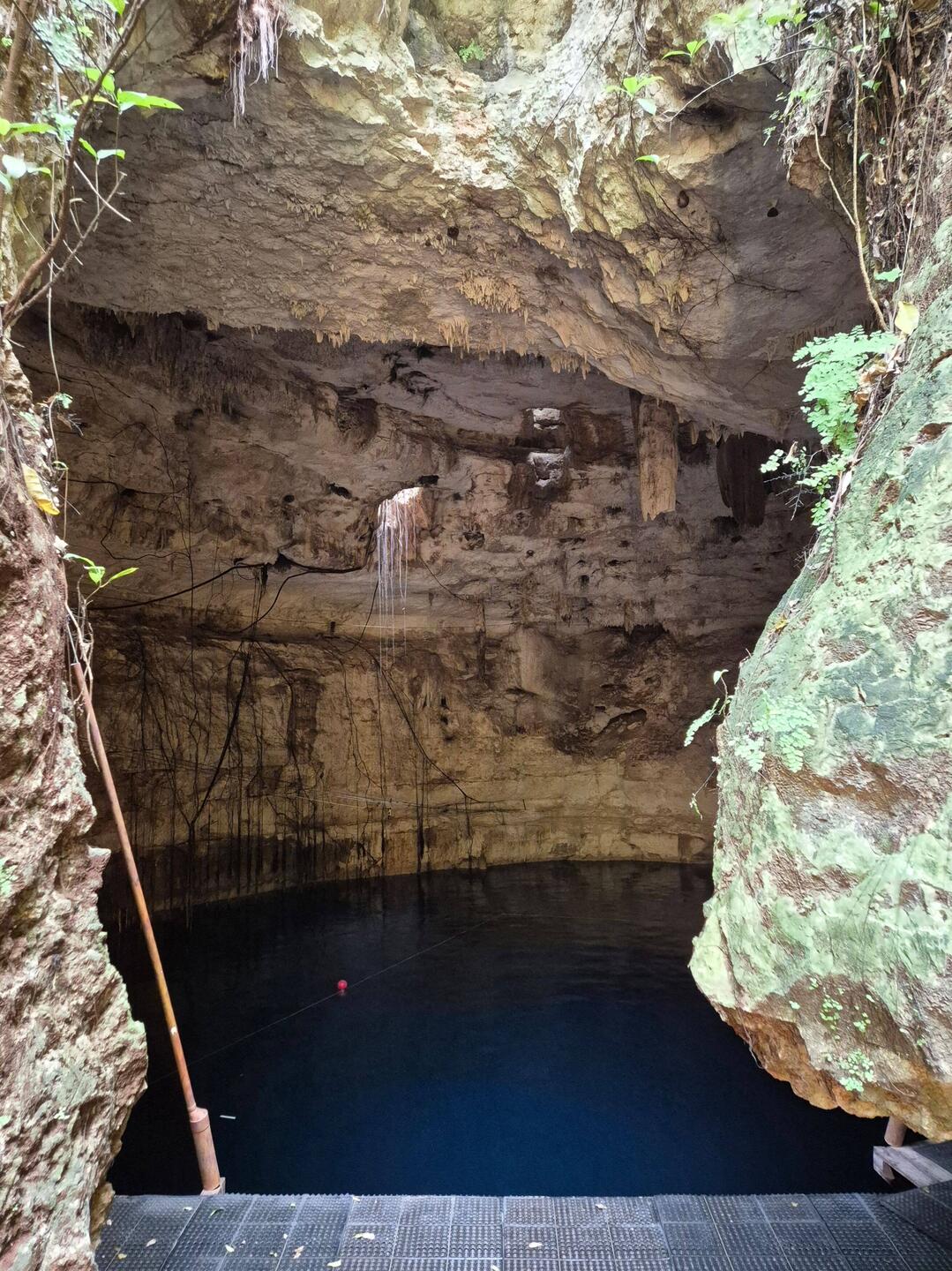 Der Eingang zur Cenote Noolah