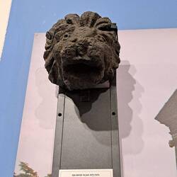 I leoni delle antefisse del tempio di Garni (se recuperate le foto...)