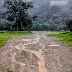Mei is des grausig, 16 Uhr, wir brauchen Licht 🙈 sitzen mit Fleece im Auto