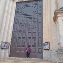 Quite a set of doors on Xewkija Rotunda