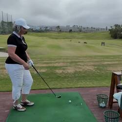Driving Range - der Abschlag mit dem 7er Eisen ist mir sehr gut gelungen!