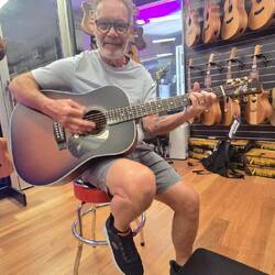 Every couple of days he has to have his fix. I support his addiction ♥️