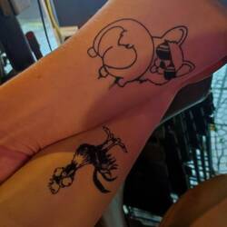 Matching fake tattoos 🫣