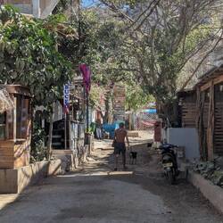 Hinter dem Tourismus