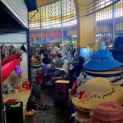 Market has everything, even a beauty parlor row!