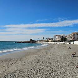 Rund um Nerja gibt es tolle Strände und Badebuchten.