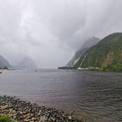 Milford Sounds in Wolken gehüllt