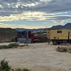 Zum Glück stehen wir "fast" alleine...