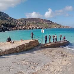 Daħlet Qorrot fishermen (and woman)
