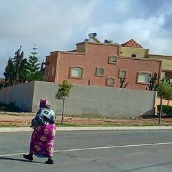 Die Kleidung wird bunter