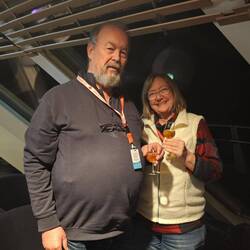 Wir stoßen mit Met auf die 66 an🥂