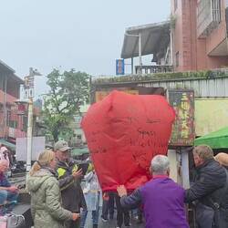 Laternen steigen lassen