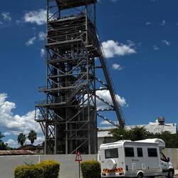 einer der Kupfer-Bohrtürme
