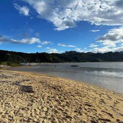 Die Schiffe warten dann mal auf Wasser...