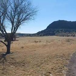 Paradeground und Totenstille.